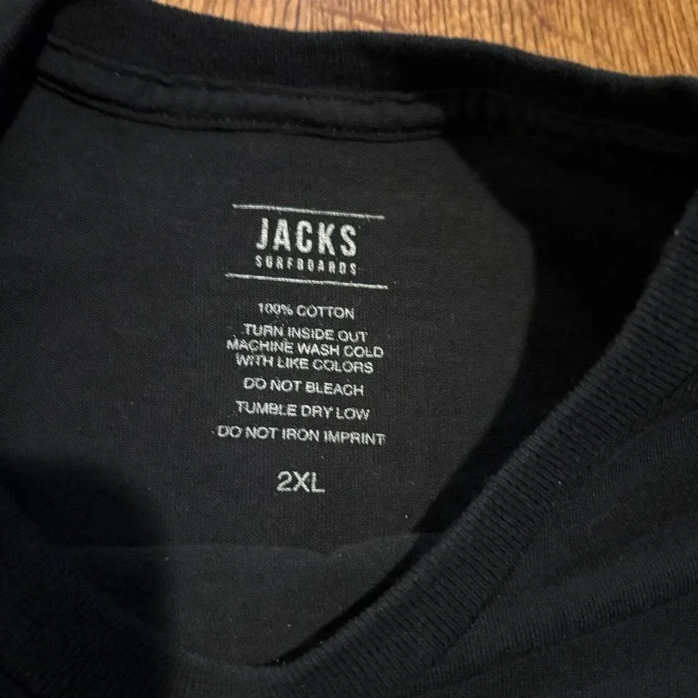 preloved black Jacks Surfboards T-shirt with blue logo - Picture 4 of 5